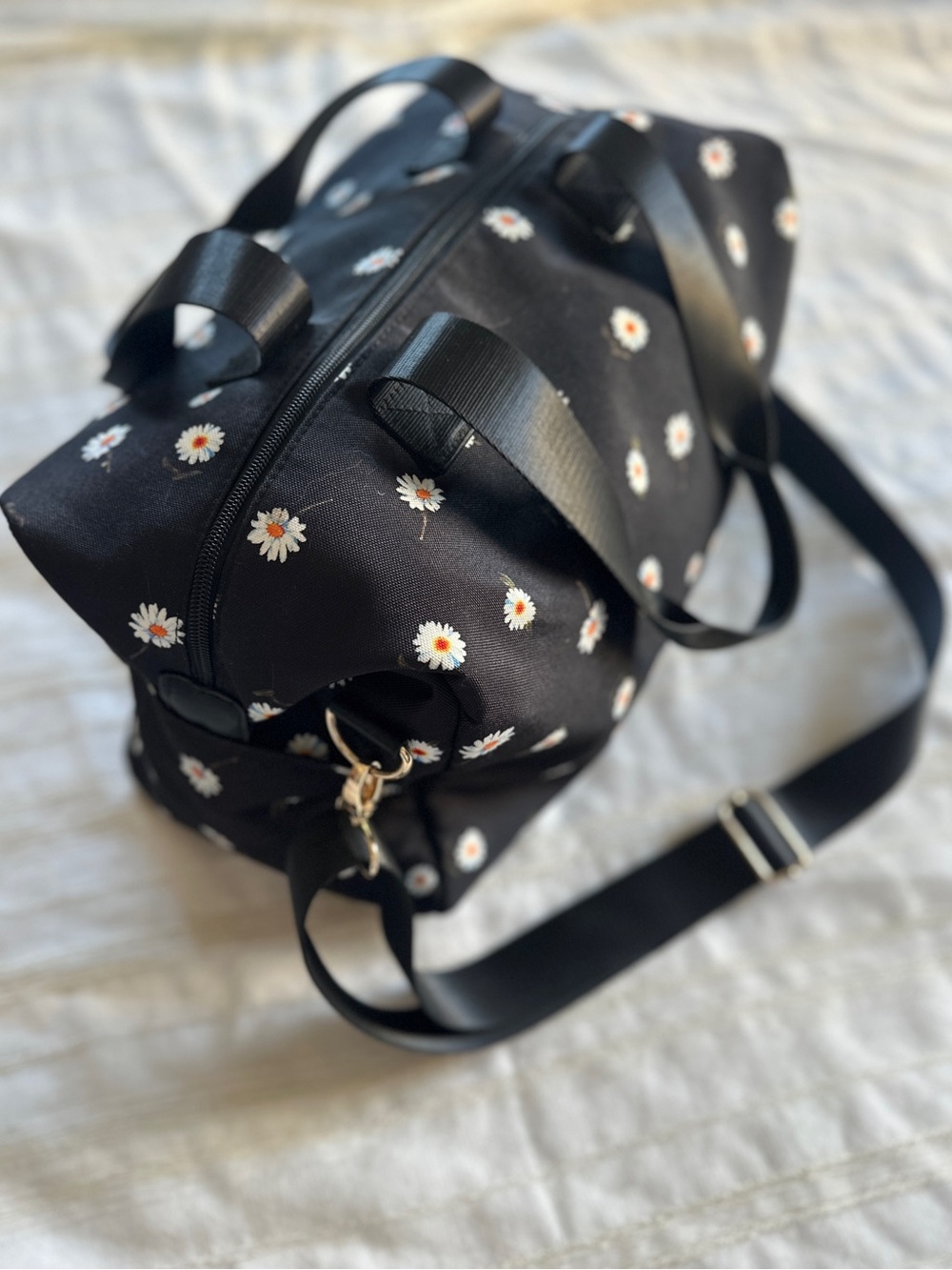 Alice + Olivia Daisy Print Weekender Duffel Bag | NWOT
